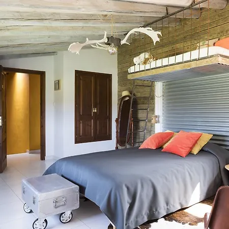 Bed and breakfast Can Patiras