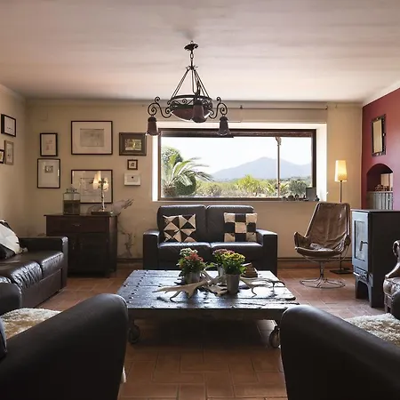 Can Patiras Bed and breakfast